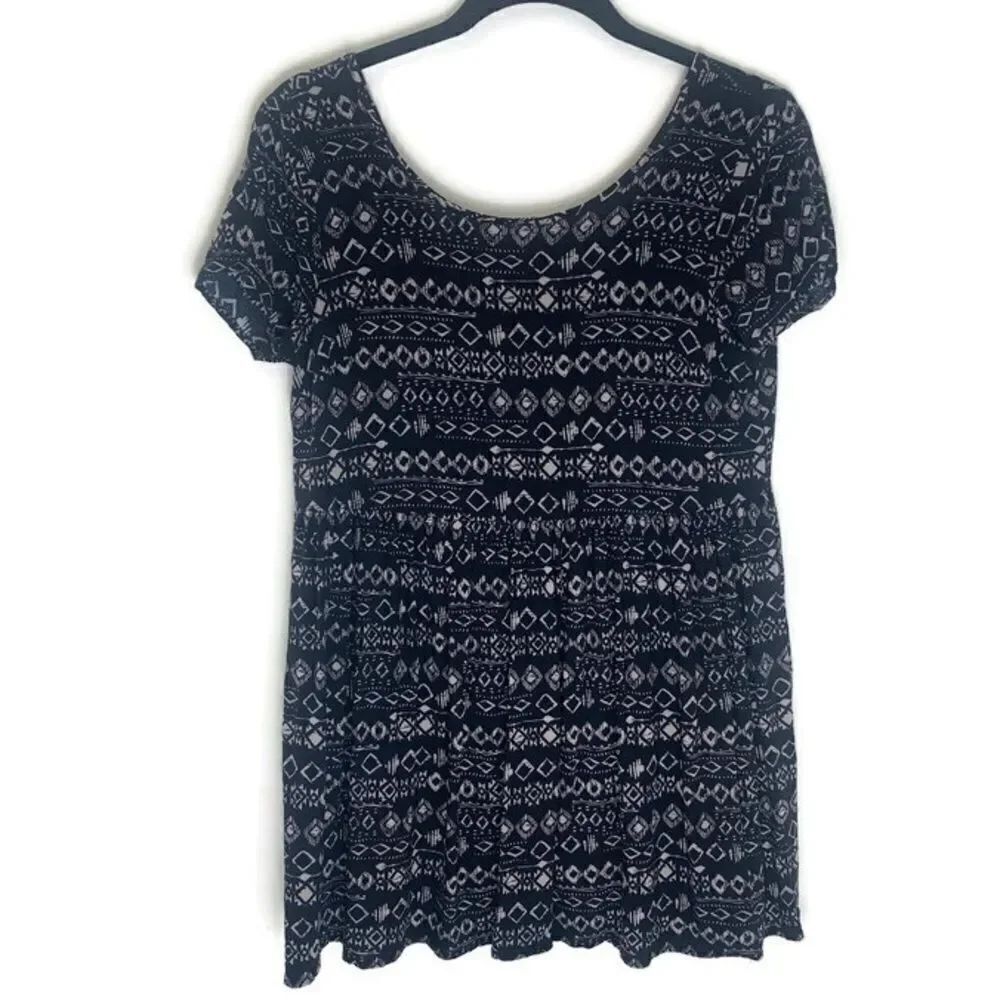 Sweet Rain empire waist tribal print top Medium